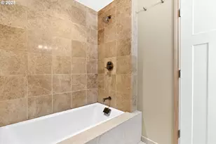 830 SW Broadway Dr, Portland, OR 97201 - Photo 15