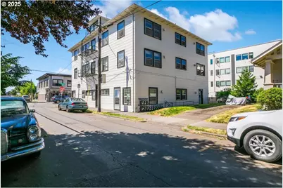 4435 SE Belmont St, Portland, OR 97215 - Photo 3