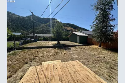 617 N Main St, Klickitat, WA 98628 - Photo 25