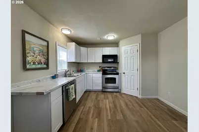 617 N Main St, Klickitat, WA 98628 - Photo 11