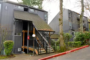 100 Kerr Pkwy, Lake Oswego, OR 97035 - Photo 1