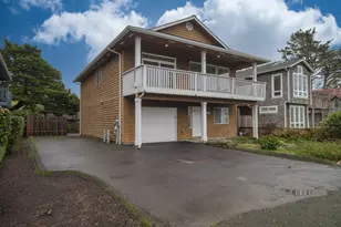 663 S Hemlock St, Cannon Beach, OR 97110 - Photo 1