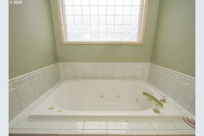 663 S Hemlock St, Cannon Beach, OR 97110 - Photo 19