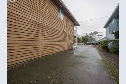 663 S Hemlock St, Cannon Beach, OR 97110 - Photo 25