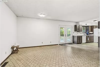 302 Cowlitz Dr, Kelso, WA 98626 - Photo 9