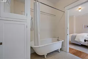 316 NE 44th Ave, Portland, OR 97213 - Photo 17