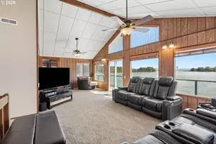 19609 NE Marine Dr, Portland, OR 97230 - Photo 19