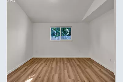 801 NE 13th St, McMinnville, OR 97128 - Photo 15