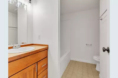 801 NE 13th St, McMinnville, OR 97128 - Photo 19