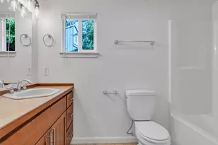 801 NE 13th St, McMinnville, OR 97128 - Photo 13