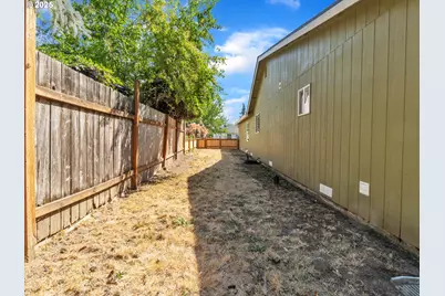 801 NE 13th St, McMinnville, OR 97128 - Photo 23