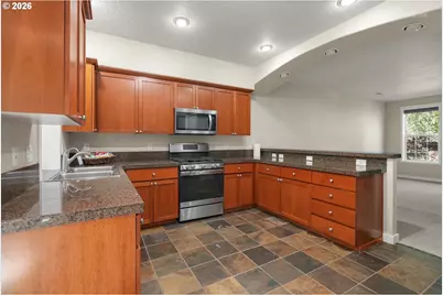 808 NE Caden Ave, Hillsboro, OR 97124 - Photo 17