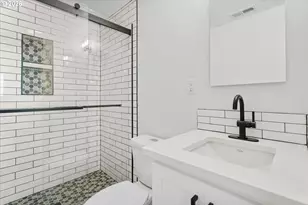 602 S Vermont St, Portland, OR 97219 - Photo 17