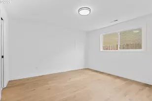 602 S Vermont St, Portland, OR 97219 - Photo 15