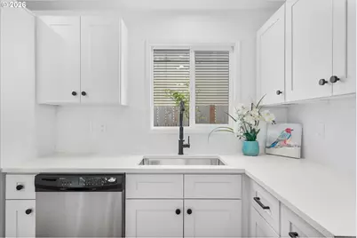 602 S Vermont St, Portland, OR 97219 - Photo 27