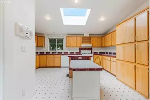 34117 Santiam Hwy, Lebanon, OR 97355 - Photo 9