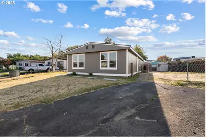 1175 SW Sandy Dr, Hermiston, OR 97838 - Photo 1