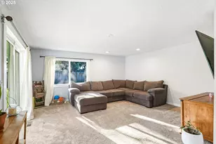 664 NE Grant St, Hillsboro, OR 97124 - Photo 11