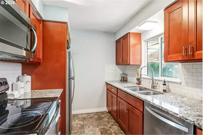 664 NE Grant St, Hillsboro, OR 97124 - Photo 9