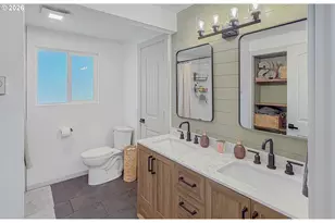 876 Welcome Way, Eugene, OR 97402 - Photo 17