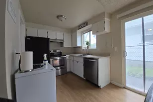 922 NW Greeley St, Camas, WA 98607 - Photo 3