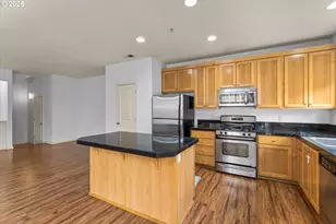 1050 SW 170th Ave, Beaverton, OR 97003 - Photo 17