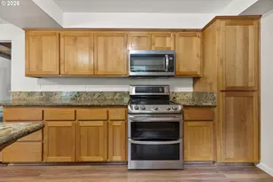 135 Rolling Hills Dr, Grants Pass, OR 97526 - Photo 21