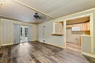 135 Rolling Hills Dr, Grants Pass, OR 97526 - Photo 33