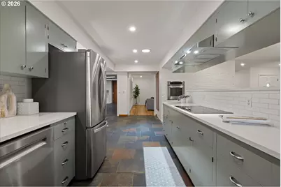 4922 SW Barnes Rd, Portland, OR 97221 - Photo 19