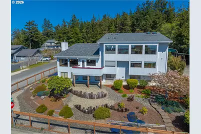 701 Prefontaine Dr, Coos Bay, OR 97420 - Photo 1