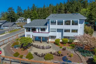 701 Prefontaine Dr, Coos Bay, OR 97420 - Photo 1