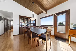 701 Prefontaine Dr, Coos Bay, OR 97420 - Photo 13