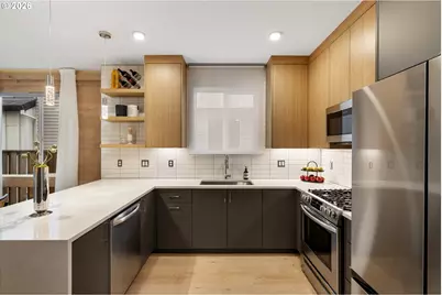 3732 SE Lambert St, Portland, OR 97202 - Photo 5