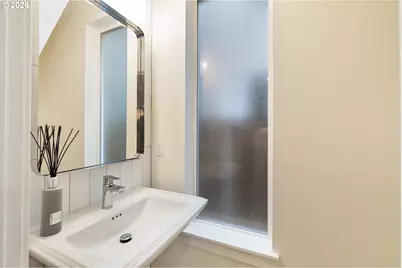 3732 SE Lambert St, Portland, OR 97202 - Photo 7
