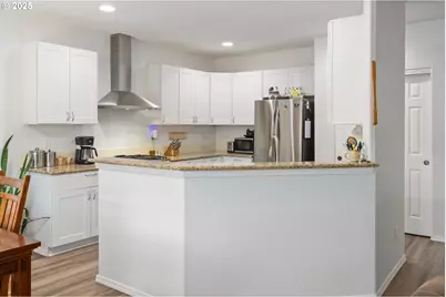 1839 S 57th St, Springfield, OR 97478 - Photo 7