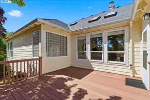 5914 SW Kruse Ridge Dr, Portland, OR 97219 - Photo 39