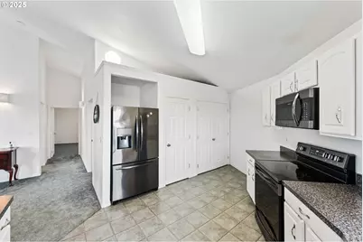 1101 Blanco Ave, Coos Bay, OR 97420 - Photo 19