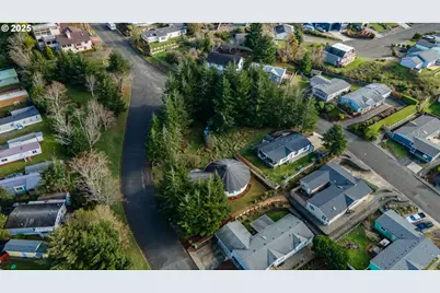 1101 Blanco Ave, Coos Bay, OR 97420 - Photo 9