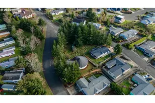 1101 Blanco Ave, Coos Bay, OR 97420 - Photo 9