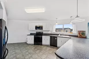 1101 Blanco Ave, Coos Bay, OR 97420 - Photo 15