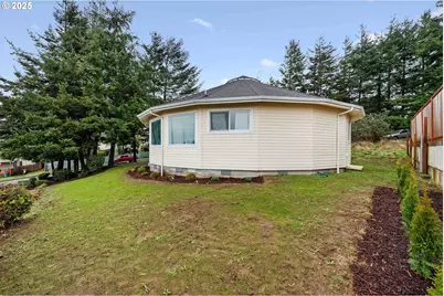 1101 Blanco Ave, Coos Bay, OR 97420 - Photo 35