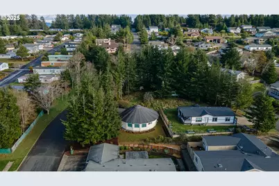 1101 Blanco Ave, Coos Bay, OR 97420 - Photo 7
