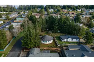 1101 Blanco Ave, Coos Bay, OR 97420 - Photo 7