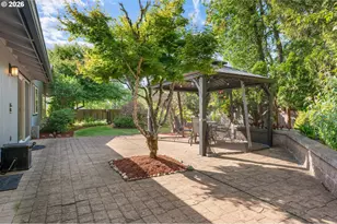 3389 Kevington Ave, Eugene, OR 97405 - Photo 41