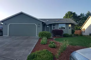 1066 SW Aspen Ln, Dallas, OR 97338 - Photo 1
