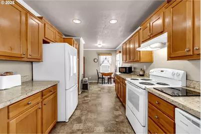 300 SW 7th Ave #905, Battle Ground, WA 98604 - Photo 17