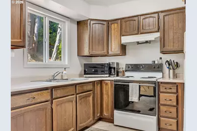 431 S Denver Ave, Astoria, OR 97103 - Photo 13