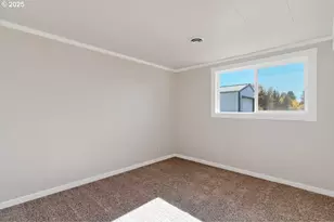 204 S 3rd St, Carlton, OR 97111 - Photo 25