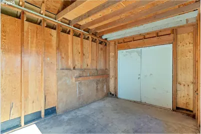 204 S 3rd St, Carlton, OR 97111 - Photo 37