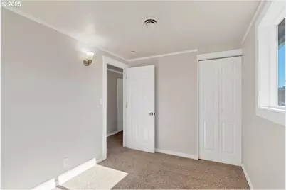 204 S 3rd St, Carlton, OR 97111 - Photo 21